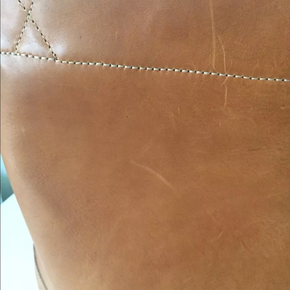 madewell rivet & thread bucket tote bag in cognac - Picture 4 of 14